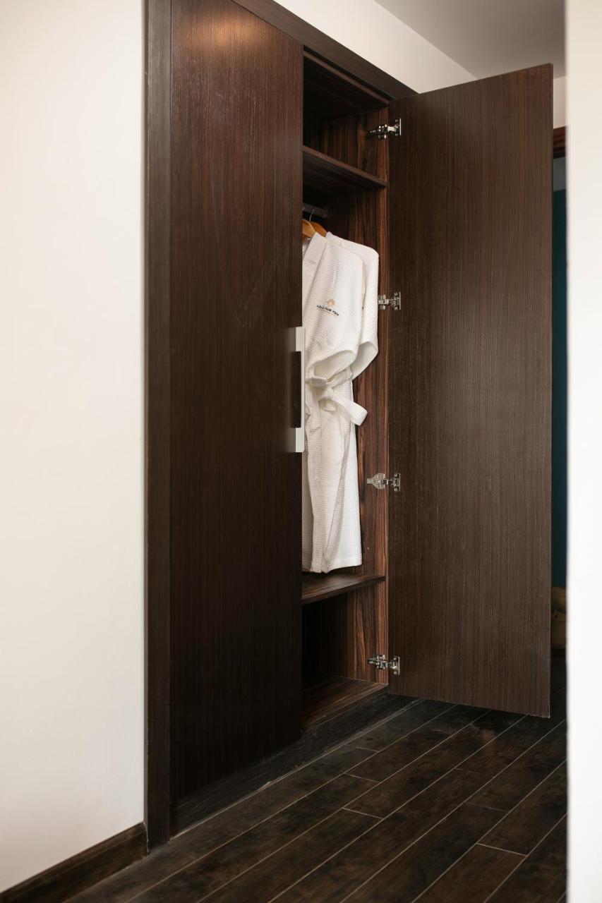 Azalea Parkview Hotel Вьентьян Экстерьер фото